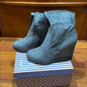 Betani over the knee boots NWT